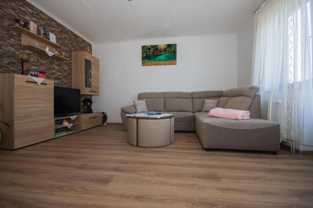 Apartman Lucija & Luka Otocac Exterior photo