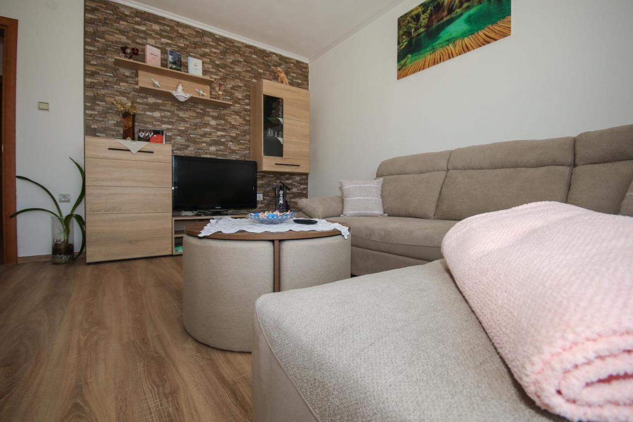 Apartman Lucija & Luka Otocac Exterior photo