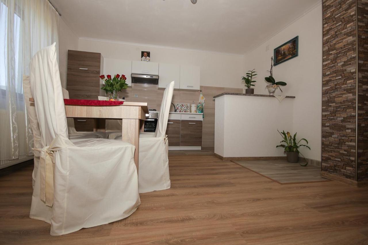 Apartman Lucija & Luka Otocac Exterior photo